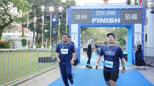 Race photo from KEMLU RUN 2025