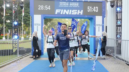 Race photo from KEMLU RUN 2025
