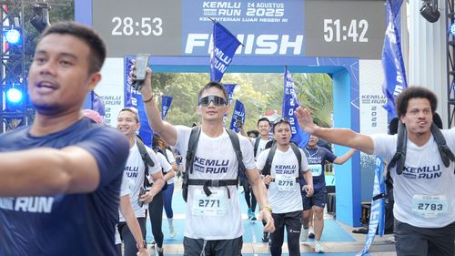 Race photo from KEMLU RUN 2025