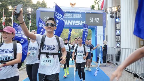Race photo from KEMLU RUN 2025