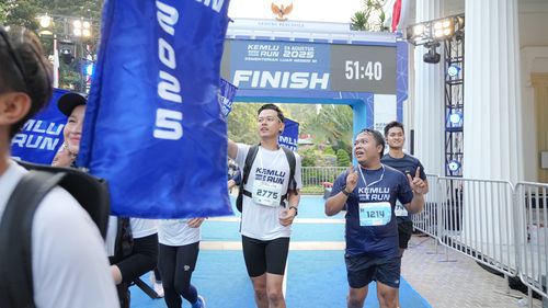 Race photo from KEMLU RUN 2025