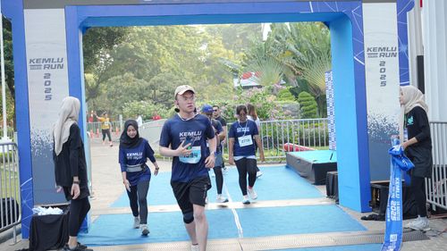Race photo from KEMLU RUN 2025