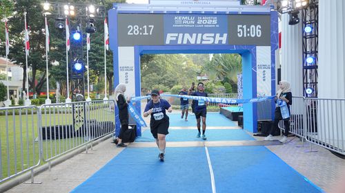 Race photo from KEMLU RUN 2025