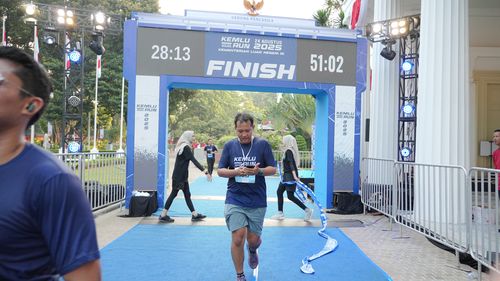 Race photo from KEMLU RUN 2025
