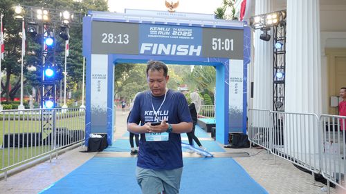 Race photo from KEMLU RUN 2025