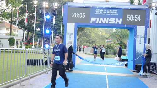 Race photo from KEMLU RUN 2025