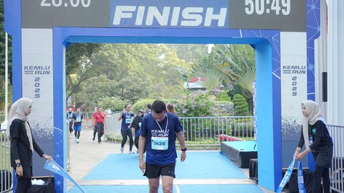 Race photo from KEMLU RUN 2025