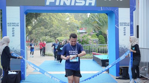 Race photo from KEMLU RUN 2025