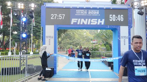Race photo from KEMLU RUN 2025