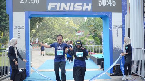 Race photo from KEMLU RUN 2025