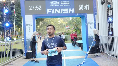 Race photo from KEMLU RUN 2025