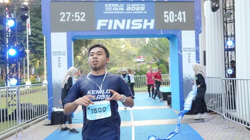 Race photo from KEMLU RUN 2025