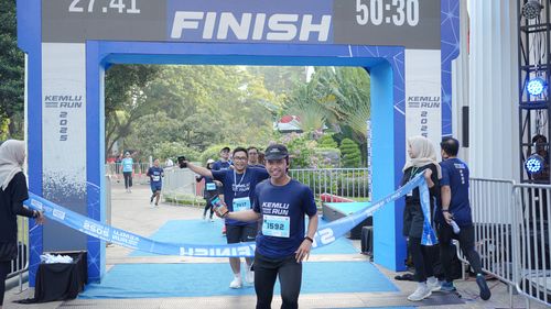 Race photo from KEMLU RUN 2025