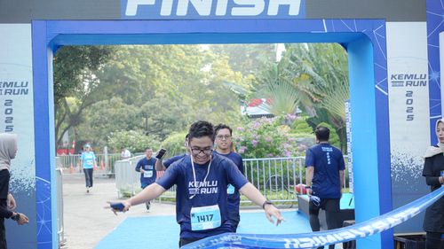 Race photo from KEMLU RUN 2025