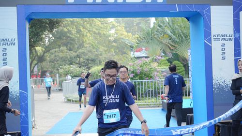 Race photo from KEMLU RUN 2025