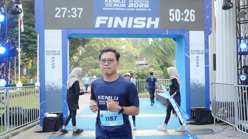 Race photo from KEMLU RUN 2025