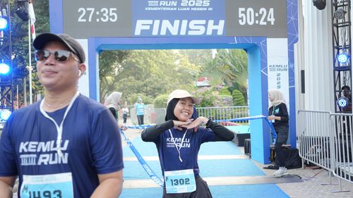 Race photo from KEMLU RUN 2025