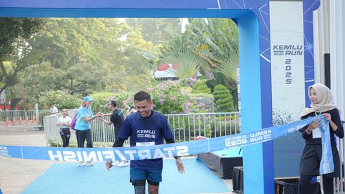 Race photo from KEMLU RUN 2025
