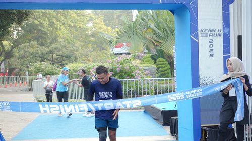 Race photo from KEMLU RUN 2025
