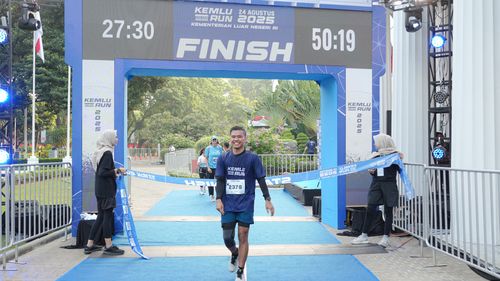 Race photo from KEMLU RUN 2025