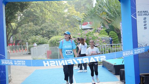 Race photo from KEMLU RUN 2025