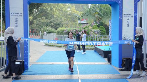 Race photo from KEMLU RUN 2025