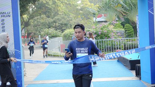 Race photo from KEMLU RUN 2025