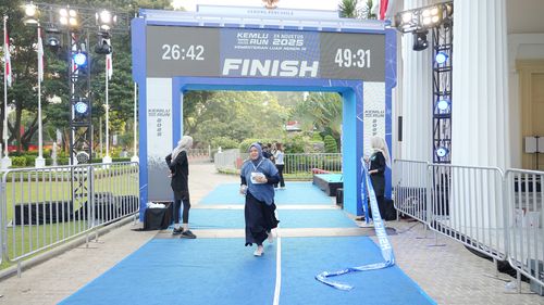 Race photo from KEMLU RUN 2025