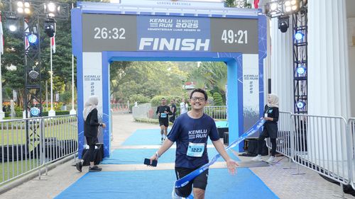 Race photo from KEMLU RUN 2025