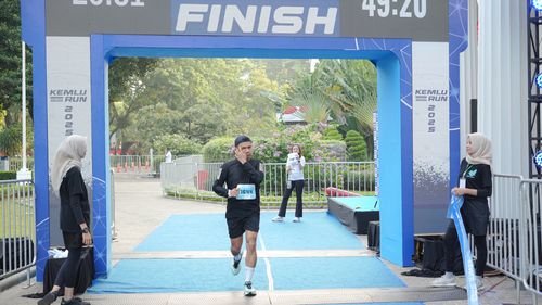 Race photo from KEMLU RUN 2025