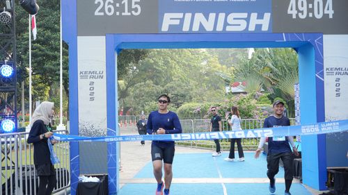 Race photo from KEMLU RUN 2025