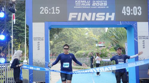 Race photo from KEMLU RUN 2025