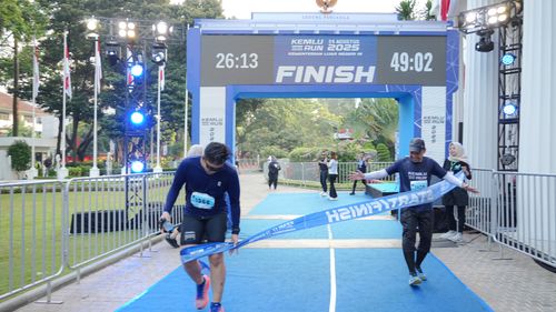 Race photo from KEMLU RUN 2025