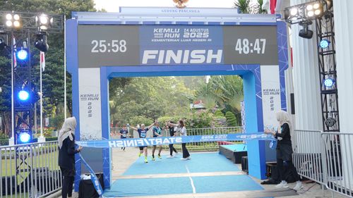 Race photo from KEMLU RUN 2025
