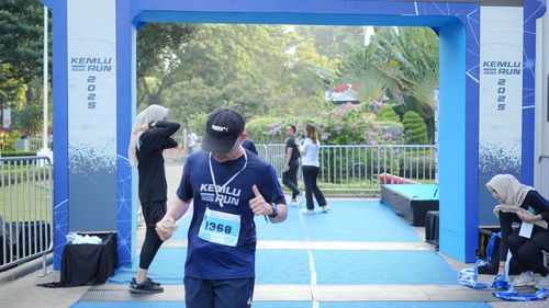Race photo from KEMLU RUN 2025