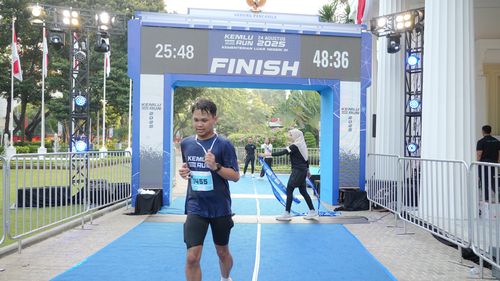 Race photo from KEMLU RUN 2025