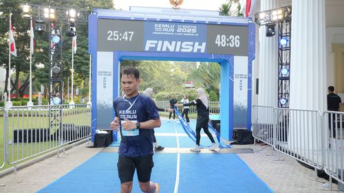 Race photo from KEMLU RUN 2025