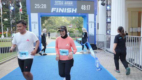Race photo from KEMLU RUN 2025