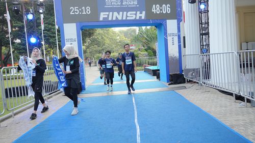 Race photo from KEMLU RUN 2025
