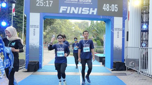 Race photo from KEMLU RUN 2025