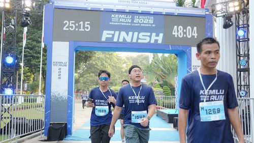 Race photo from KEMLU RUN 2025
