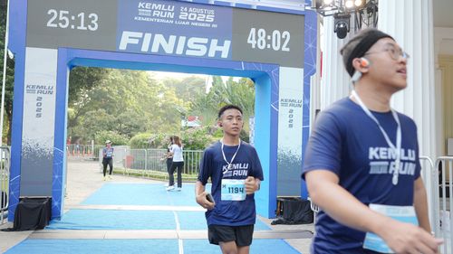 Race photo from KEMLU RUN 2025