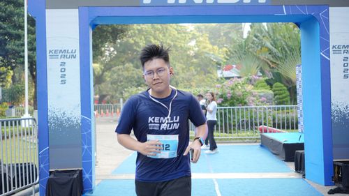 Race photo from KEMLU RUN 2025