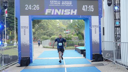 Race photo from KEMLU RUN 2025