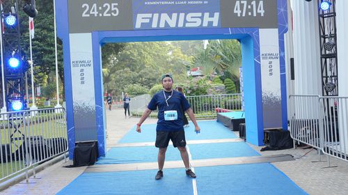 Race photo from KEMLU RUN 2025