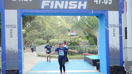 Race photo from KEMLU RUN 2025