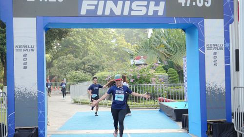 Race photo from KEMLU RUN 2025
