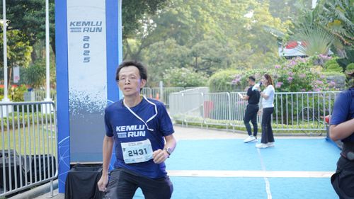 Race photo from KEMLU RUN 2025