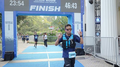 Race photo from KEMLU RUN 2025