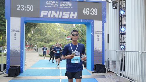 Race photo from KEMLU RUN 2025
